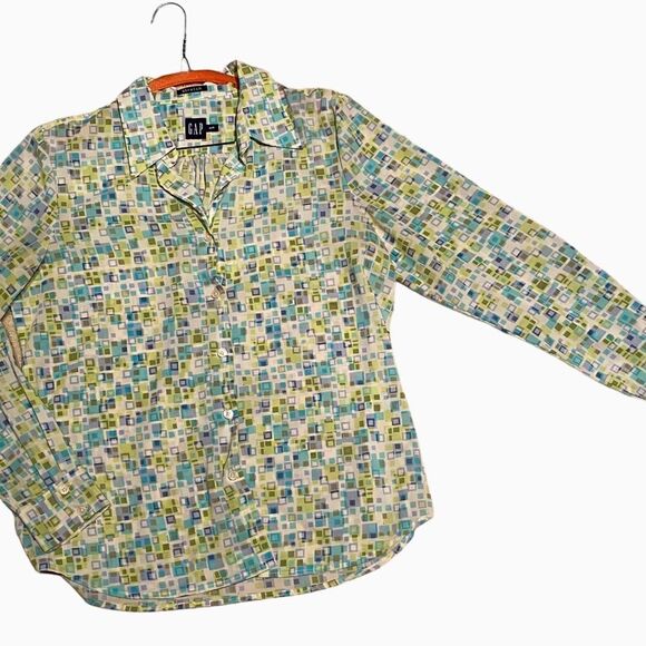 GAP Geometric Print Shirt in Shades of Green - Picture 1 of 8